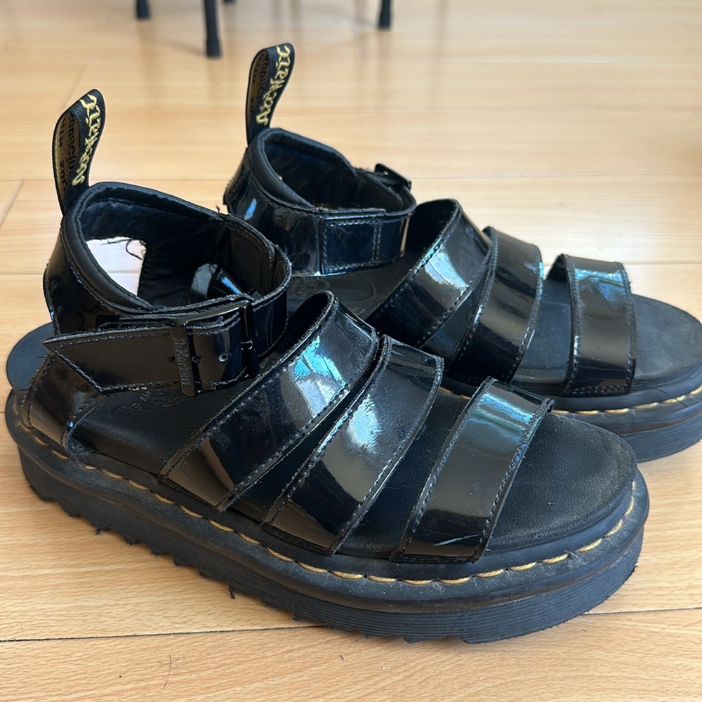 SIZE 6 DR MARTEN BLAIRE SANDAL 4 BADDIES